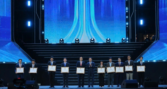 Đà Nẵng được vinh danh trong 10 địa phương tiêu biểu phát triển hệ sinh thái khởi nghiệp sáng tạo tại Techfest Việt Nam 2025