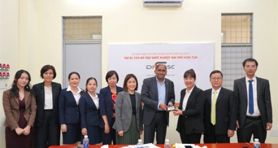 Lãnh đạo Sở Khoa học và Công nghệ thành phố Đà Nẵng tiếp và làm việc với Đoàn Đại sứ quán Singapore tại Việt Nam