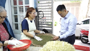 Trung tâm Hỗ trợ khởi nghiệp đổi mới sáng tạo Đà Nẵng hỗ trợ chuyển giao mô hình sản xuất giá đỗ sạch bằng máy ủ giá đỗ công nghiệp GV-102