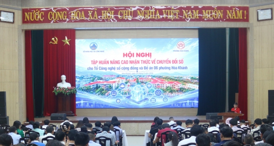 Từ những cú chạm đến kỹ năng bảo vệ người dân trên không gian số